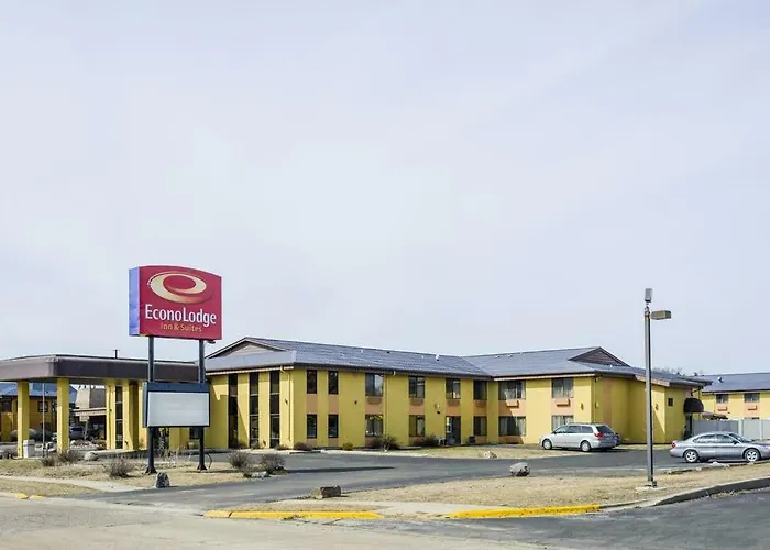 Econo Lodge Inn & Suites