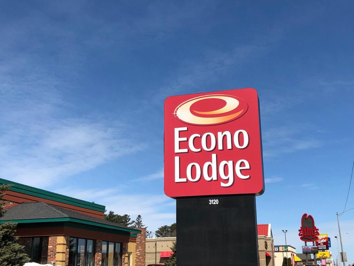 Econo Inn&suites Hotel 2*