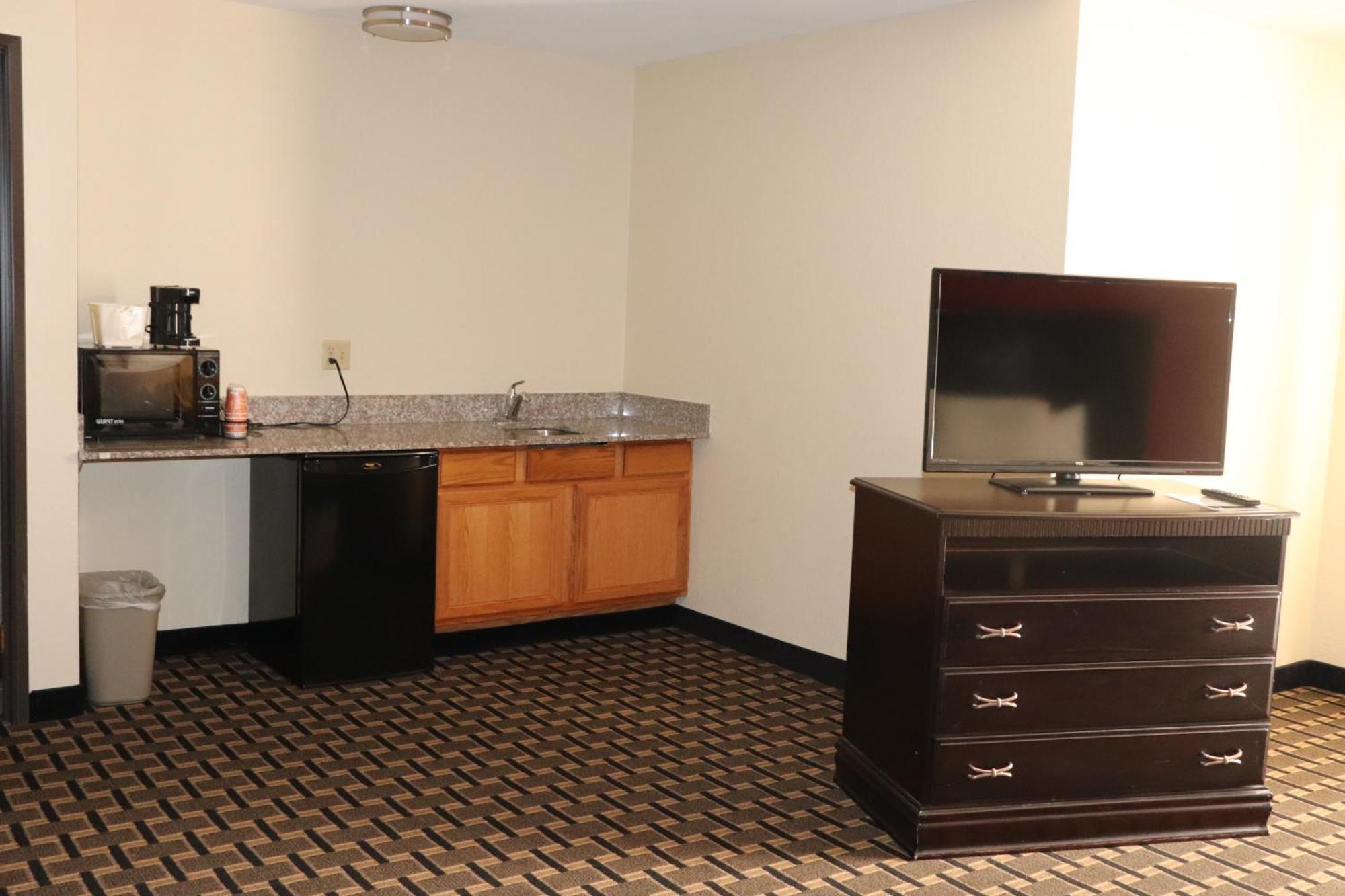 Hotel Econo Inn&suites 2*