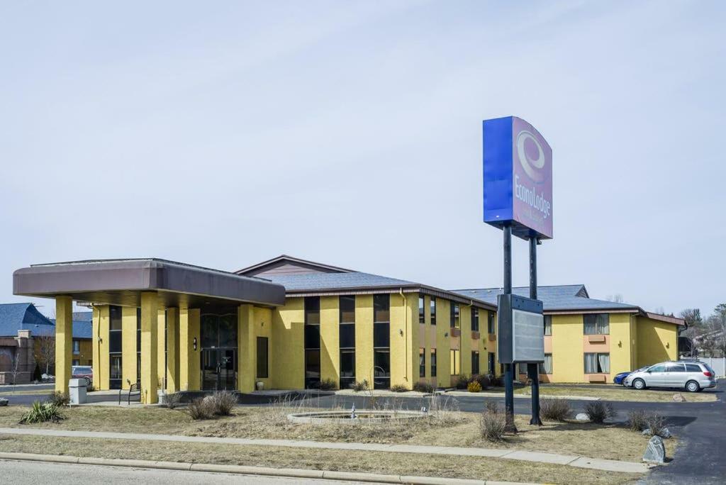 Econo Inn&suites